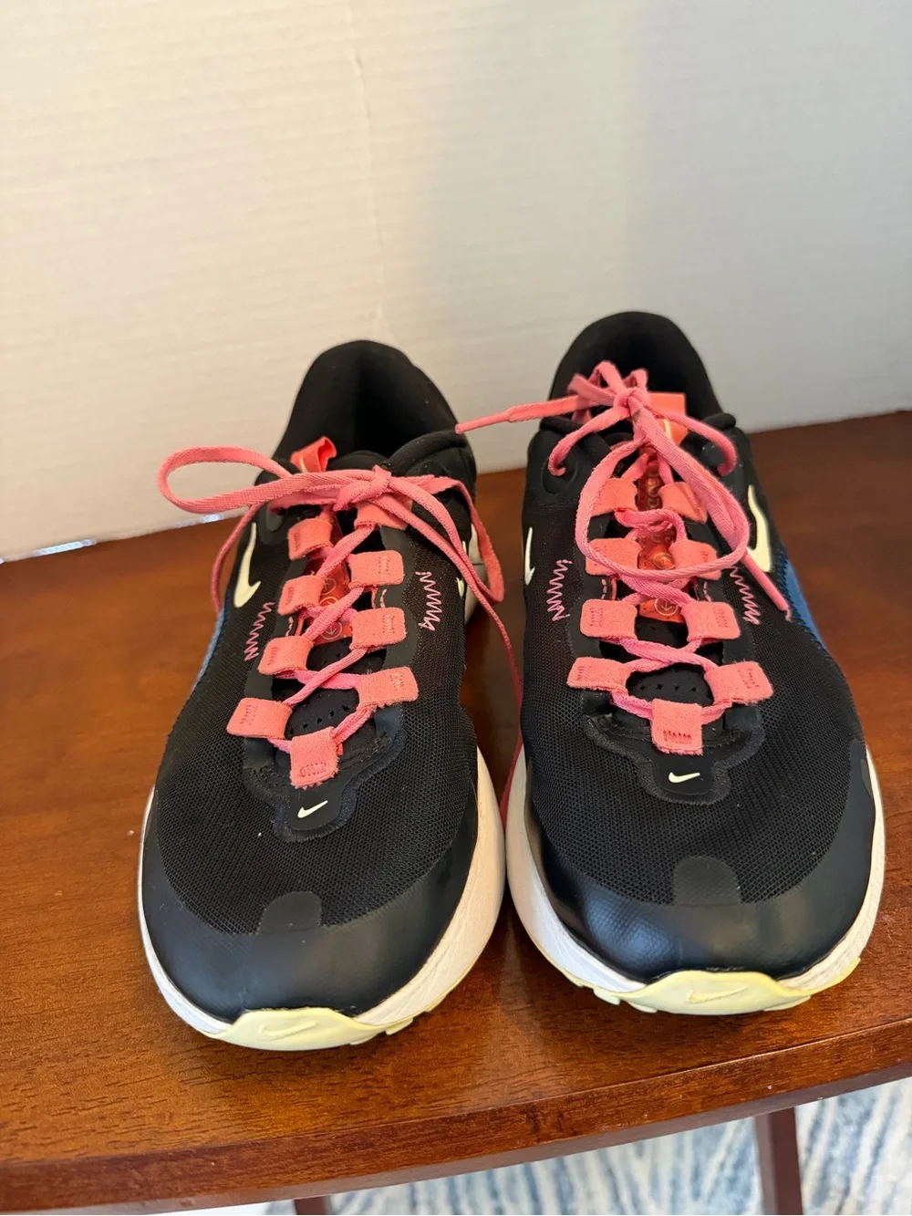 Athleisure Running Nike React‎ Escape Run Dark Smoke Grey Metallic Gold Coin W8